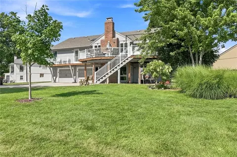 Exterior - 828 SW Lighthouse Pt, Lees Summit, MO 64082 photo 5 of 16