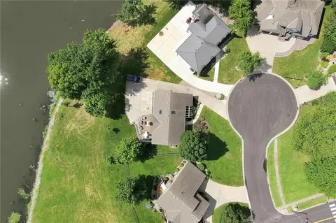 View/Area - 828 SW Lighthouse Pt, Lees Summit, MO 64082 photo 7 of 17