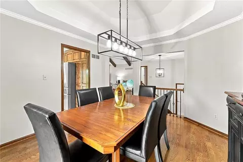 Dining - 828 SW Lighthouse Pt, Lees Summit, MO 64082 photo 2 of 2