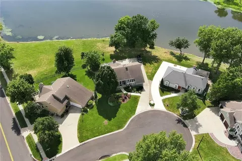 View/Area - 828 SW Lighthouse Pt, Lees Summit, MO 64082 photo 6 of 17