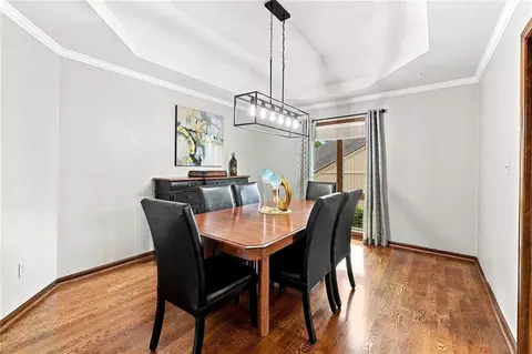 Dining - 828 SW Lighthouse Pt, Lees Summit, MO 64082 photo 1 of 2