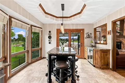 Kitchen - 828 SW Lighthouse Pt, Lees Summit, MO 64082 photo 6 of 7