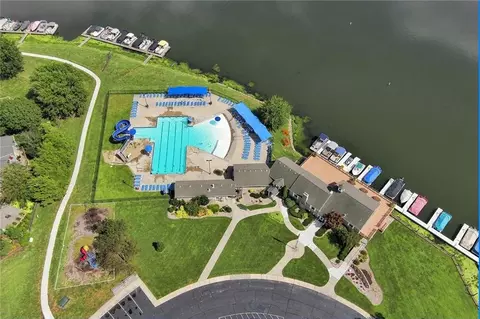 Exterior - 828 SW Lighthouse Pt, Lees Summit, MO 64082 photo 15 of 16