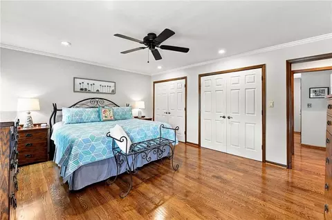 Bedroom - 828 SW Lighthouse Pt, Lees Summit, MO 64082 photo 4 of 7