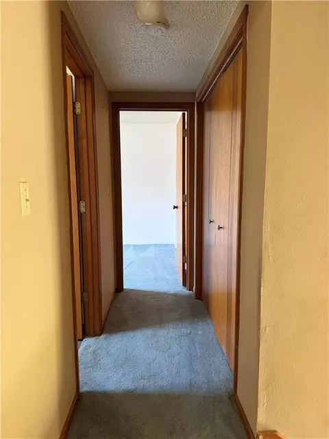 Entry Way - 916 E 8th St, Cherryvale, KS 67335 photo 1 of 1