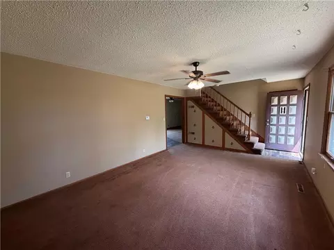 Living - 916 E 8th St, Cherryvale, KS 67335 photo 1 of 2