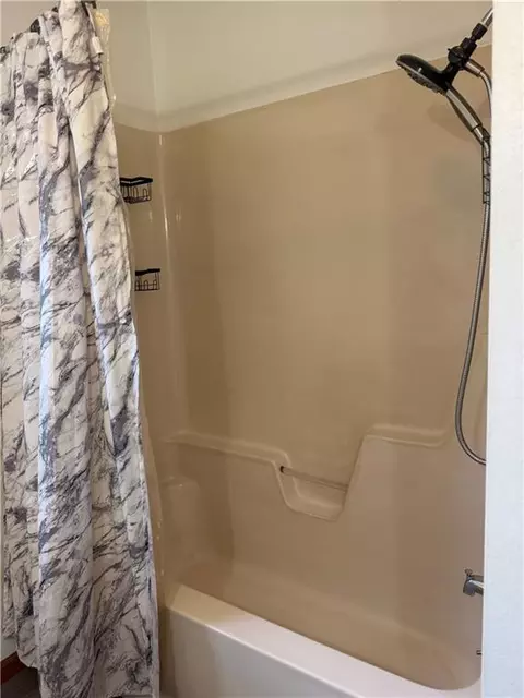 Bath - 916 E 8th St, Cherryvale, KS 67335 photo 1 of 3