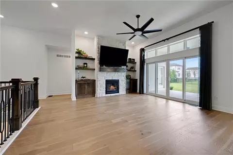 17404 Gillette St, Overland Park, KS 66221