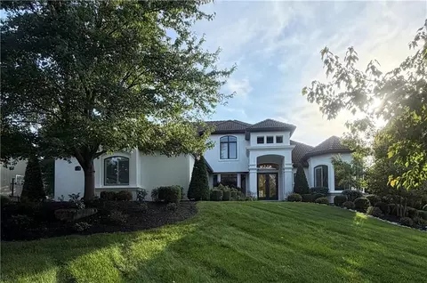 14704 Juniper St, Leawood, KS 66224