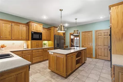 Kitchen - 11706 Riverview Rd, Kearney, MO 64060 photo 3 of 4