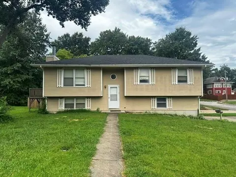 1000 6th Ave, Leavenworth, KS 66048