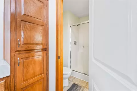 Bath - 4005 SW Boulder Dr, Lees Summit, MO 64082 photo 5 of 8