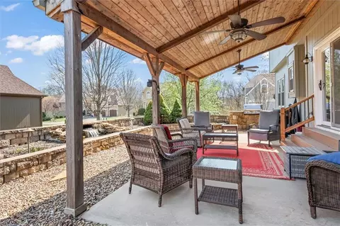 Exterior - 4005 SW Boulder Dr, Lees Summit, MO 64082 photo 3 of 3