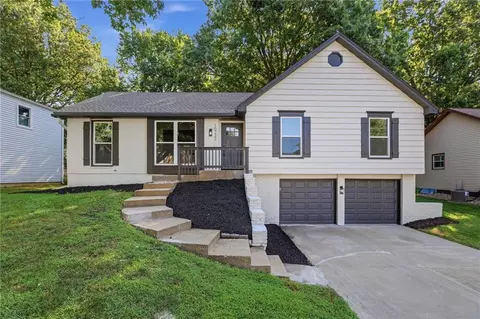 10223 Rosehill Rd, Lenexa, KS 66215