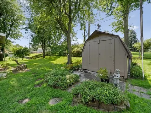 Exterior - 2204 Strader Ter, Saint Joseph, MO 64503 photo 6 of 7