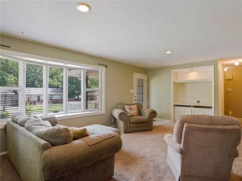 Living - 2204 Strader Ter, Saint Joseph, MO 64503 photo 2 of 3