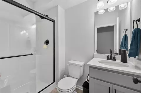 Bath - 27403 E Cedar Grove Dr, Lees Summit, MO 64086 photo 5 of 5