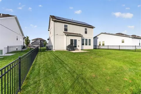 Exterior - 27403 E Cedar Grove Dr, Lees Summit, MO 64086 photo 7 of 13