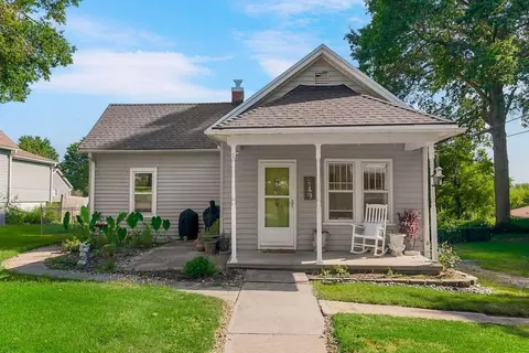 519 Reaser St, Leavenworth, KS 66048