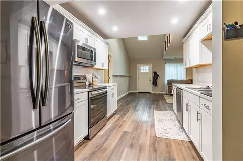Entry Way - 205 E Sparks St, Warrensburg, MO 64093 photo 3 of 3