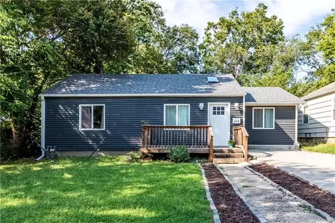205 E Sparks St, Warrensburg, MO 64093