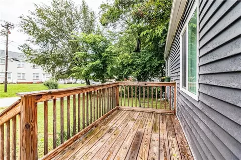 Exterior - 205 E Sparks St, Warrensburg, MO 64093 photo 3 of 8