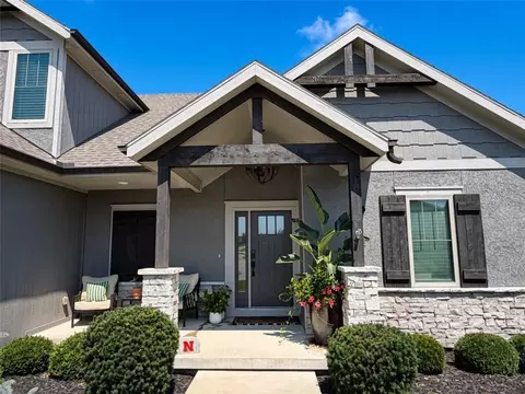 Exterior - 9103 SW 12th St, Lees Summit, MO 64064 photo 3 of 5