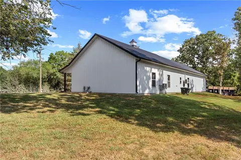 Exterior - 22355 S 1525 Rd, Nevada, MO 64772 photo 5 of 6