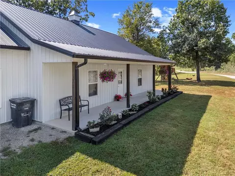 Exterior - 22355 S 1525 Rd, Nevada, MO 64772 photo 3 of 6