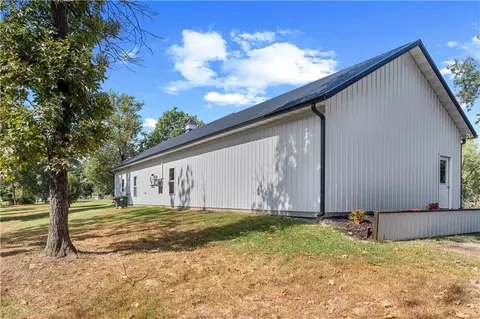 Exterior - 22355 S 1525 Rd, Nevada, MO 64772 photo 4 of 6