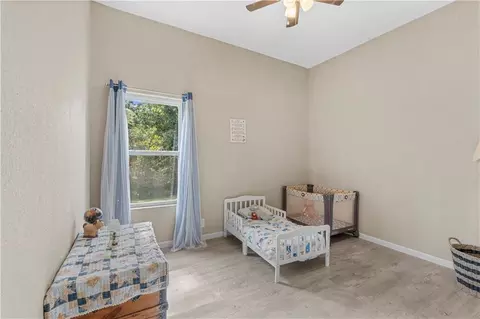 Bedroom - 22355 S 1525 Rd, Nevada, MO 64772 photo 4 of 7