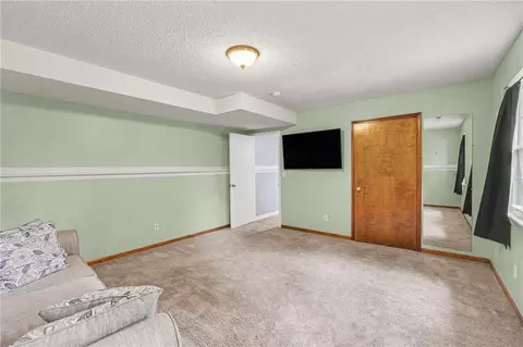 Bedroom - 226 N Sunset Ln, Raymore, MO 64083 photo 4 of 4