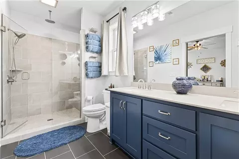 Bath - 1301 W 4th St, Cameron, MO 64429 photo 3 of 4