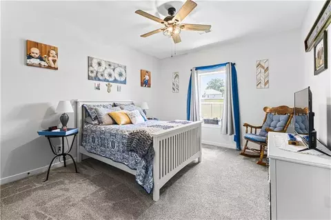 Bedroom - 1301 W 4th St, Cameron, MO 64429 photo 1 of 7