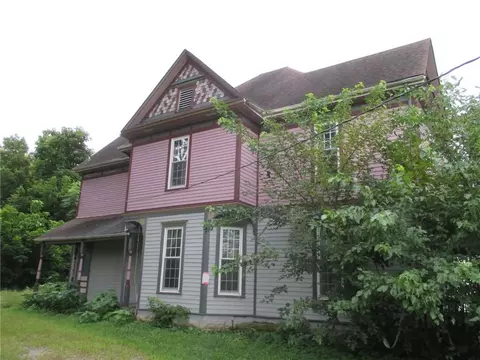 Exterior - 664 S Odell Ave, Marshall, MO 65340 photo 3 of 5