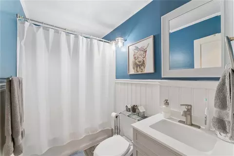 Bath - 2403 59th St, Gladstone, MO 64118 photo 1 of 1
