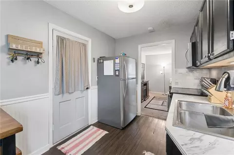 Entry Way - 2403 59th St, Gladstone, MO 64118 photo 1 of 1