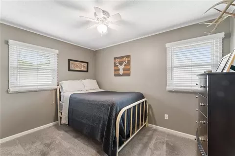 Bedroom - 2403 59th St, Gladstone, MO 64118 photo 4 of 6