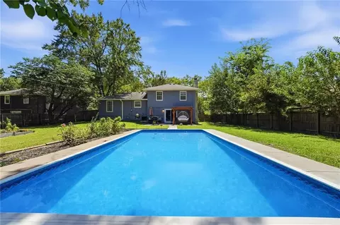 Exterior - 1002 E Willow Dr, Olathe, KS 66061 photo 8 of 16
