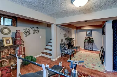 Entry Way - 9704 E 81st St, Raytown, MO 64138 photo 7 of 8