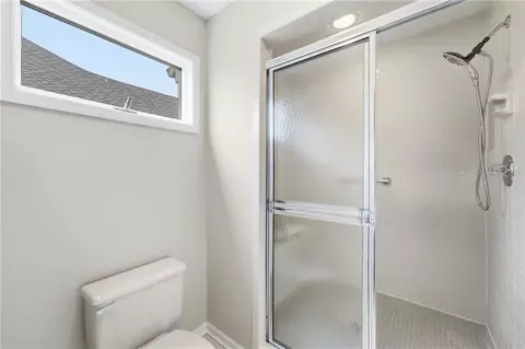 Bath - 1633 NE Thames Dr, Lees Summit, MO 64086 photo 2 of 2