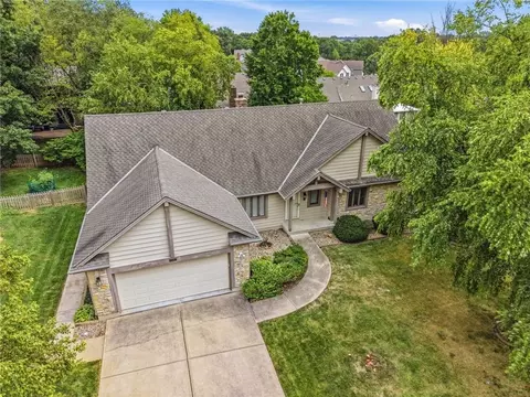 View/Area - 1633 NE Thames Dr, Lees Summit, MO 64086 photo 2 of 6