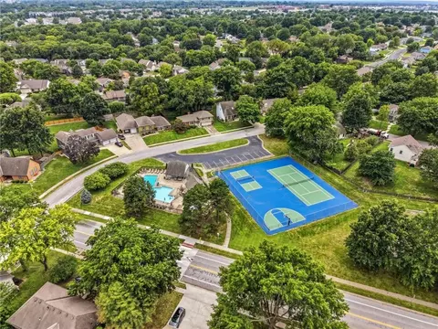 View/Area - 1633 NE Thames Dr, Lees Summit, MO 64086 photo 6 of 6