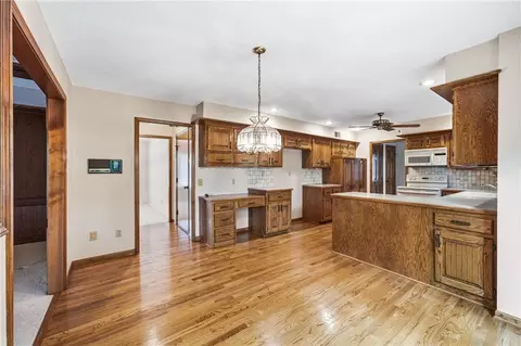 Kitchen - 1633 NE Thames Dr, Lees Summit, MO 64086 photo 1 of 4