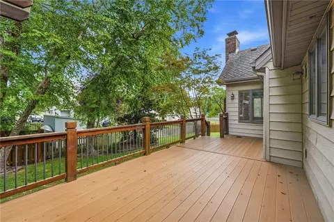 Exterior - 1633 NE Thames Dr, Lees Summit, MO 64086 photo 11 of 11
