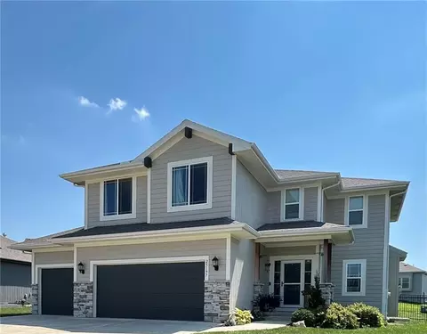 25197 W 147th Ct, Olathe, KS 66061