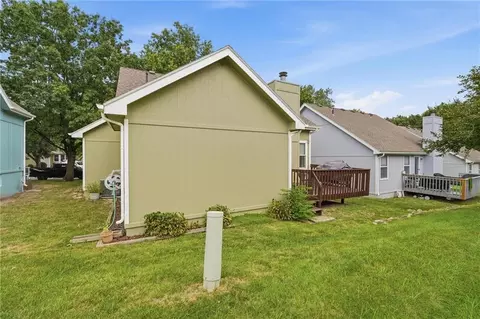 Exterior - 17103 E 45th St, Independence, MO 64055 photo 2 of 10