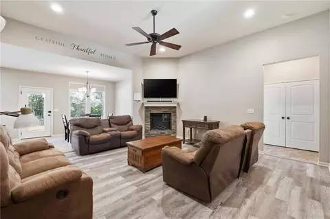 Entry Way - 308 E Olive St, Raymore, MO 64083 photo 2 of 5