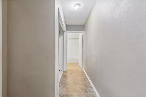 Entry Way - 931 NE Devon Dr, Lees Summit, MO 64064 photo 3 of 3
