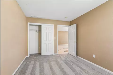Bedroom - 931 NE Devon Dr, Lees Summit, MO 64064 photo 3 of 3